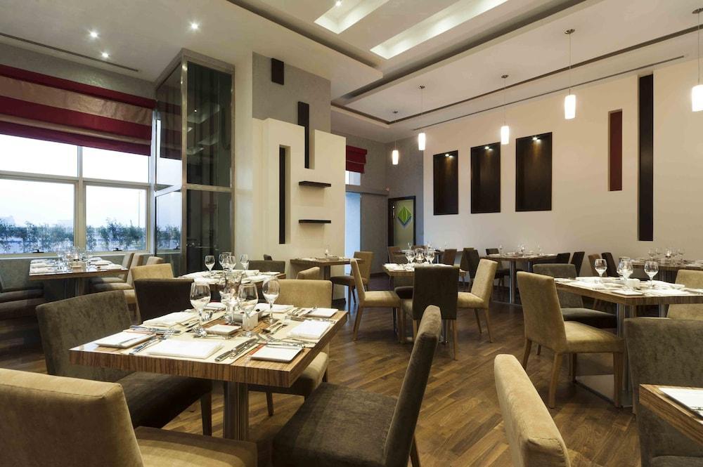 Magnum Hotel & Suites West Bay 도하 외부 사진